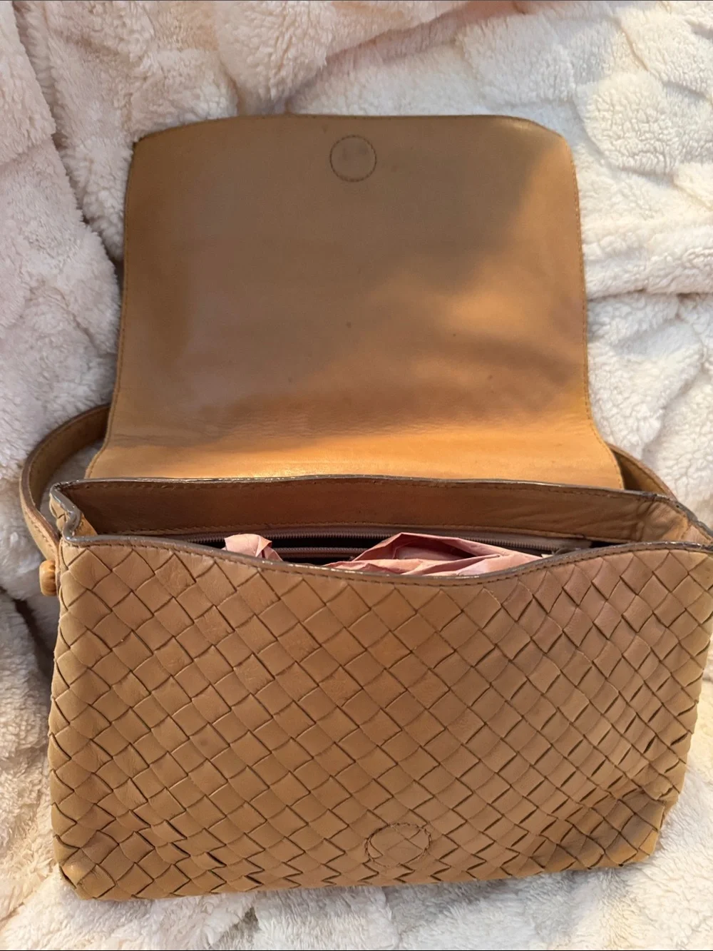 Bottega Veneta Woven Handbag in Cognac Brown